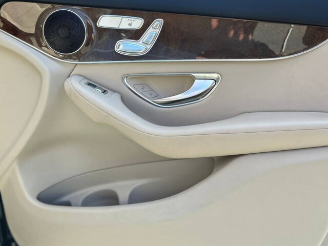 Серый Мерседес GLC 300, объемом двигателя 2 л и пробегом 155 тыс. км за 20800 $, фото 17 на Automoto.ua