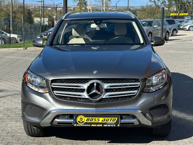 Серый Мерседес GLC 300, объемом двигателя 2 л и пробегом 155 тыс. км за 20800 $, фото 1 на Automoto.ua