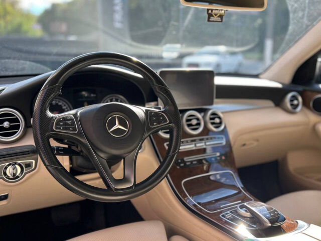 Серый Мерседес GLC 300, объемом двигателя 2 л и пробегом 155 тыс. км за 20800 $, фото 8 на Automoto.ua