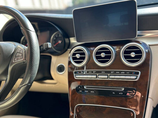 Серый Мерседес GLC 300, объемом двигателя 2 л и пробегом 155 тыс. км за 20800 $, фото 13 на Automoto.ua