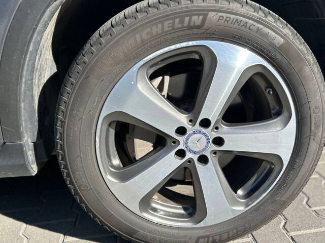 Серый Мерседес GLC 300, объемом двигателя 2 л и пробегом 155 тыс. км за 20800 $, фото 6 на Automoto.ua