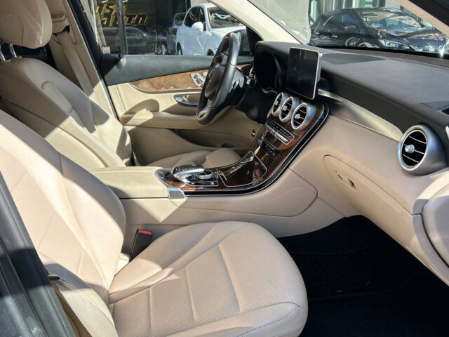 Серый Мерседес GLC 300, объемом двигателя 2 л и пробегом 155 тыс. км за 20800 $, фото 15 на Automoto.ua