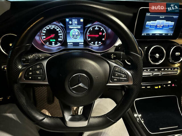 Белый Мерседес ГЛЦ-Класс, объемом двигателя 2.2 л и пробегом 290 тыс. км за 30000 $, фото 3 на Automoto.ua