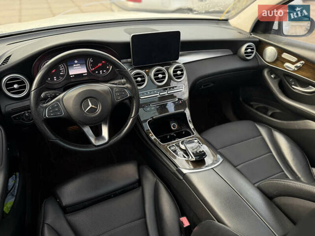 Белый Мерседес ГЛЦ-Класс, объемом двигателя 1.99 л и пробегом 179 тыс. км за 17000 $, фото 7 на Automoto.ua