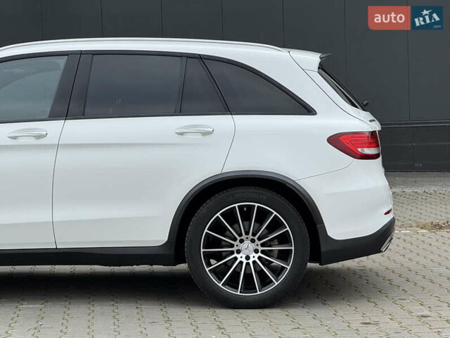 Мерседес ГЛЦ-Класс 2016 в Киеве на Automoto.ua Белый Мерседес ГЛЦ-Класс, объемом двигателя 3 л и пробегом 122 тыс. км за 29500 $, фото 5 на Automoto.ua