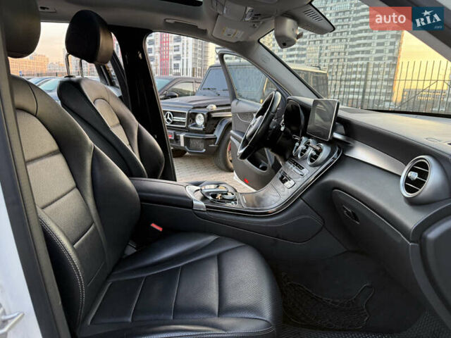 Белый Мерседес ГЛЦ-Класс, объемом двигателя 1.99 л и пробегом 262 тыс. км за 18000 $, фото 18 на Automoto.ua