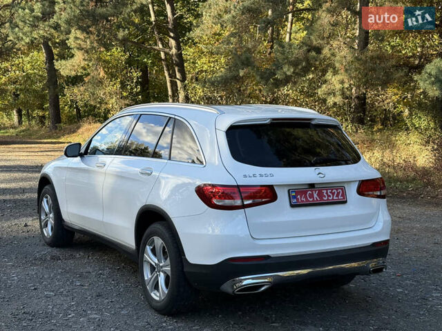 Мерседес ГЛЦ-Класс 2016 в Владимир-Волынский на Automoto.ua Белый Мерседес ГЛЦ-Класс, объемом двигателя 2 л и пробегом 162 тыс. км за 19999 $, фото 2 на Automoto.ua