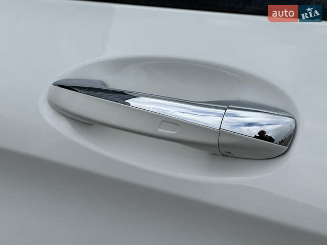 Мерседес ГЛЦ-Класс 2016 в Киеве на Automoto.ua Белый Мерседес ГЛЦ-Класс, объемом двигателя 3 л и пробегом 122 тыс. км за 29500 $, фото 15 на Automoto.ua