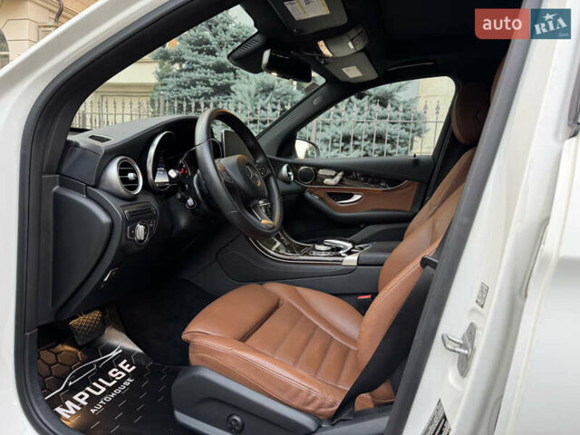 Белый Мерседес ГЛЦ-Класс, объемом двигателя 1.99 л и пробегом 120 тыс. км за 29900 $, фото 17 на Automoto.ua