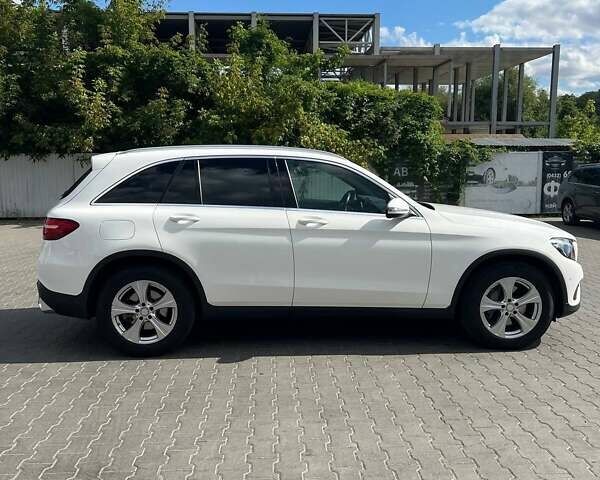 Белый Мерседес ГЛЦ-Класс, объемом двигателя 2.14 л и пробегом 135 тыс. км за 27500 $, фото 1 на Automoto.ua