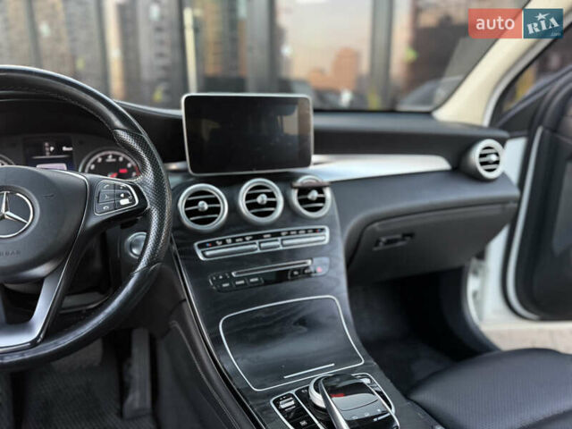 Белый Мерседес ГЛЦ-Класс, объемом двигателя 1.99 л и пробегом 262 тыс. км за 18000 $, фото 25 на Automoto.ua
