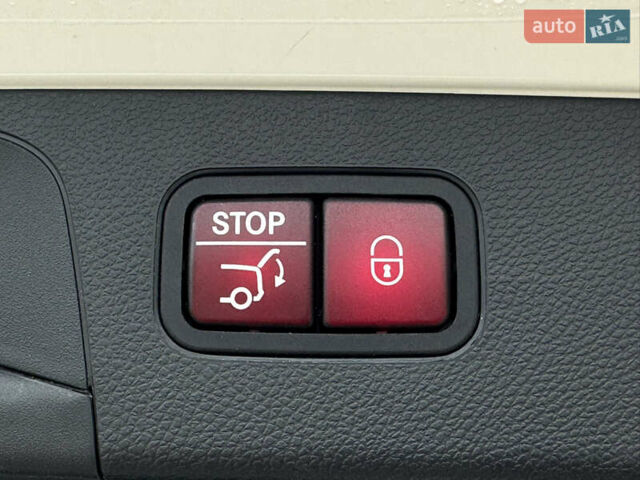 Мерседес ГЛЦ-Класс 2016 в Киеве на Automoto.ua Белый Мерседес ГЛЦ-Класс, объемом двигателя 3 л и пробегом 122 тыс. км за 29500 $, фото 40 на Automoto.ua