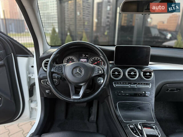 Белый Мерседес ГЛЦ-Класс, объемом двигателя 1.99 л и пробегом 262 тыс. км за 18000 $, фото 22 на Automoto.ua