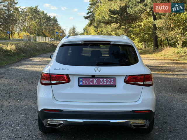 Мерседес ГЛЦ-Класс 2016 в Владимир-Волынский на Automoto.ua Белый Мерседес ГЛЦ-Класс, объемом двигателя 2 л и пробегом 162 тыс. км за 19999 $, фото 10 на Automoto.ua