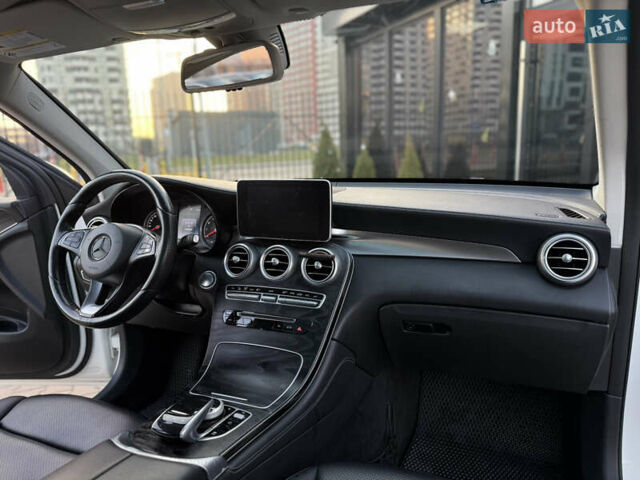 Белый Мерседес ГЛЦ-Класс, объемом двигателя 1.99 л и пробегом 262 тыс. км за 18000 $, фото 24 на Automoto.ua