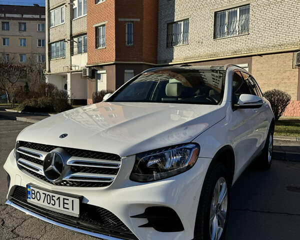 Білий Мерседес ГЛЦ-Клас, об'ємом двигуна 1.99 л та пробігом 93 тис. км за 27400 $, фото 1 на Automoto.ua