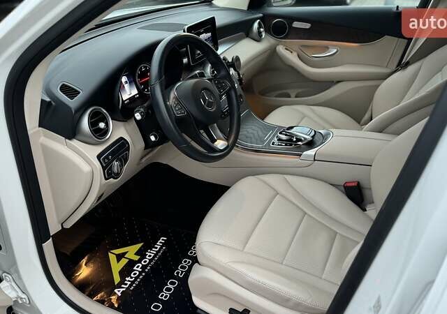 Мерседес ГЛЦ-Класс 2017 в Киеве на Automoto.ua Белый Мерседес ГЛЦ-Класс, объемом двигателя 2.14 л и пробегом 57 тыс. км за 36999 $, фото 15 на Automoto.ua