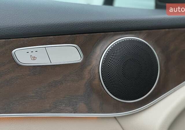 Мерседес ГЛЦ-Класс 2017 в Киеве на Automoto.ua Белый Мерседес ГЛЦ-Класс, объемом двигателя 2.14 л и пробегом 57 тыс. км за 36999 $, фото 13 на Automoto.ua