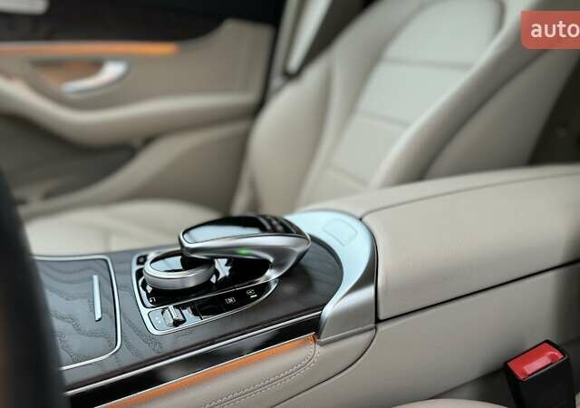 Мерседес ГЛЦ-Класс 2017 в Киеве на Automoto.ua Белый Мерседес ГЛЦ-Класс, объемом двигателя 2.14 л и пробегом 57 тыс. км за 36999 $, фото 28 на Automoto.ua