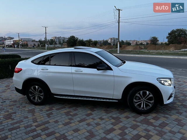 Белый Мерседес ГЛЦ-Класс, объемом двигателя 1.99 л и пробегом 68 тыс. км за 35800 $, фото 18 на Automoto.ua