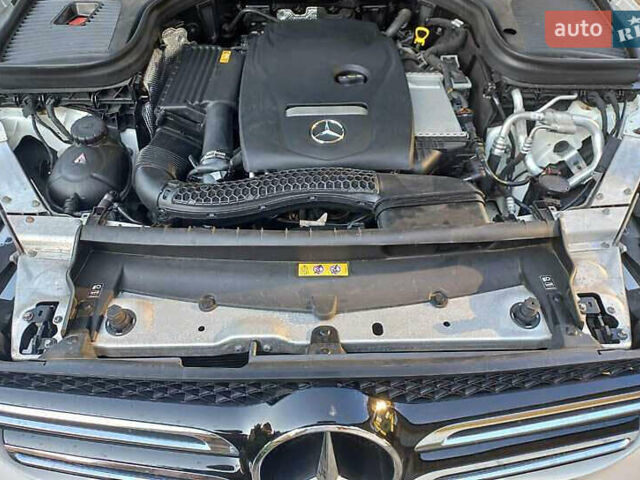 Білий Мерседес ГЛЦ-Клас, об'ємом двигуна 1.99 л та пробігом 103 тис. км за 26400 $, фото 12 на Automoto.ua