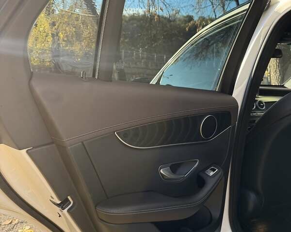 Білий Мерседес ГЛЦ-Клас, об'ємом двигуна 2.14 л та пробігом 164 тис. км за 25500 $, фото 26 на Automoto.ua