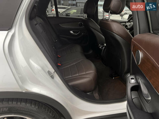 Білий Мерседес ГЛЦ-Клас, об'ємом двигуна 2.2 л та пробігом 33 тис. км за 39000 $, фото 25 на Automoto.ua