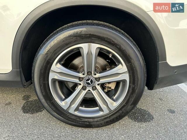 Белый Мерседес ГЛЦ-Класс, объемом двигателя 2.14 л и пробегом 162 тыс. км за 27499 $, фото 9 на Automoto.ua