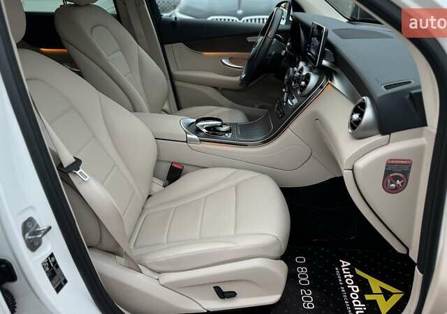 Мерседес ГЛЦ-Класс 2017 в Киеве на Automoto.ua Белый Мерседес ГЛЦ-Класс, объемом двигателя 2.14 л и пробегом 57 тыс. км за 36999 $, фото 20 на Automoto.ua