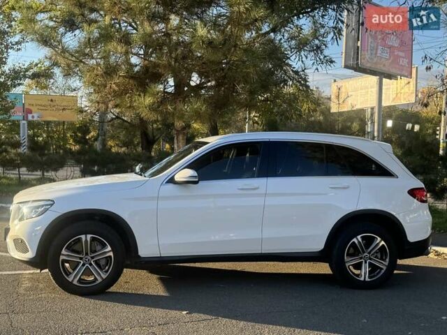 Білий Мерседес ГЛЦ-Клас, об'ємом двигуна 1.99 л та пробігом 80 тис. км за 27700 $, фото 7 на Automoto.ua