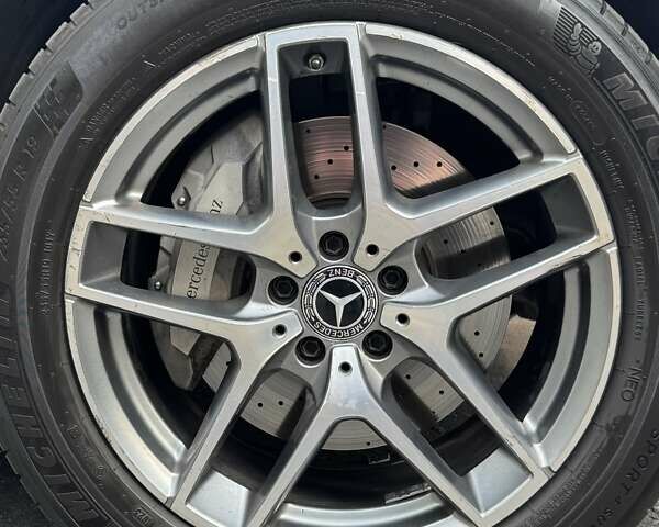 Мерседес ГЛЦ-Класс 2017 в Киеве на Automoto.ua Белый Мерседес ГЛЦ-Класс, объемом двигателя 2.14 л и пробегом 98 тыс. км за 39500 $, фото 10 на Automoto.ua