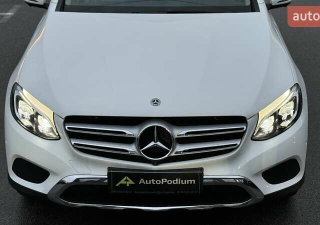 Мерседес ГЛЦ-Класс 2017 в Киеве на Automoto.ua Белый Мерседес ГЛЦ-Класс, объемом двигателя 2.14 л и пробегом 57 тыс. км за 36999 $, фото 40 на Automoto.ua