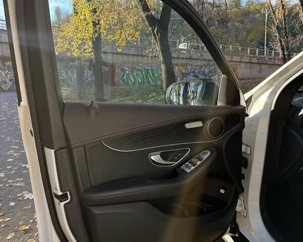 Білий Мерседес ГЛЦ-Клас, об'ємом двигуна 2.14 л та пробігом 164 тис. км за 25500 $, фото 27 на Automoto.ua