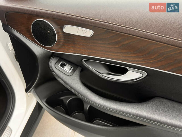 Білий Мерседес ГЛЦ-Клас, об'ємом двигуна 2.2 л та пробігом 33 тис. км за 39000 $, фото 28 на Automoto.ua