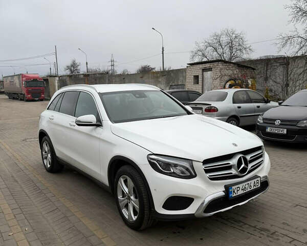 Белый Мерседес ГЛЦ-Класс, объемом двигателя 2.14 л и пробегом 140 тыс. км за 29000 $, фото 1 на Automoto.ua