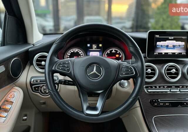 Мерседес ГЛЦ-Класс 2017 в Киеве на Automoto.ua Белый Мерседес ГЛЦ-Класс, объемом двигателя 2.14 л и пробегом 57 тыс. км за 36999 $, фото 26 на Automoto.ua