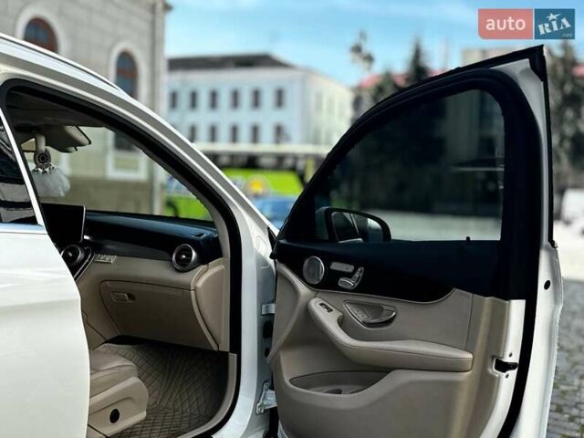 Белый Мерседес ГЛЦ-Класс, объемом двигателя 1.99 л и пробегом 111 тыс. км за 28900 $, фото 7 на Automoto.ua