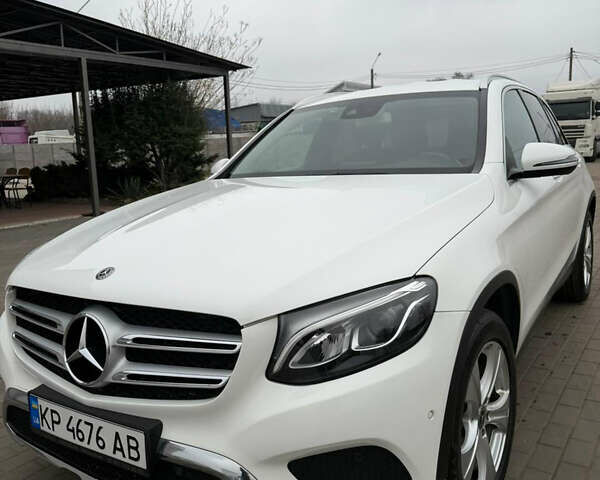 Белый Мерседес ГЛЦ-Класс, объемом двигателя 2.14 л и пробегом 140 тыс. км за 29000 $, фото 4 на Automoto.ua