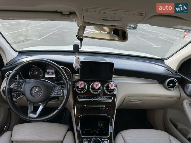 Белый Мерседес ГЛЦ-Класс, объемом двигателя 1.99 л и пробегом 157 тыс. км за 28200 $, фото 16 на Automoto.ua