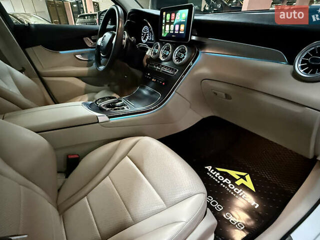 Білий Мерседес ГЛЦ-Клас, об'ємом двигуна 2 л та пробігом 153 тис. км за 39999 $, фото 12 на Automoto.ua