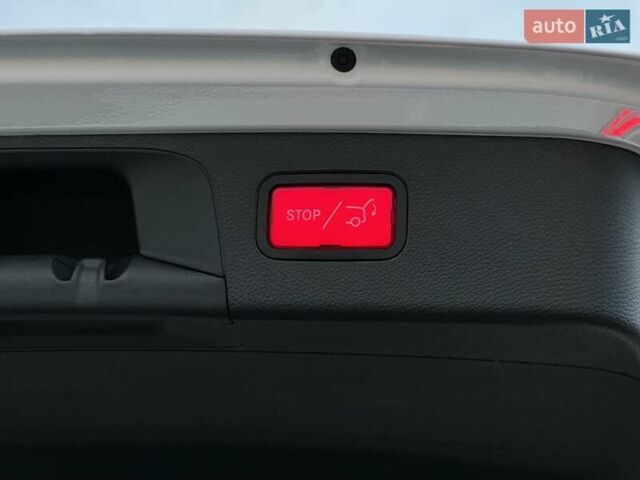 Мерседес ГЛЦ-Класс 2017 в Киеве на Automoto.ua Белый Мерседес ГЛЦ-Класс, объемом двигателя 2.14 л и пробегом 57 тыс. км за 36999 $, фото 42 на Automoto.ua