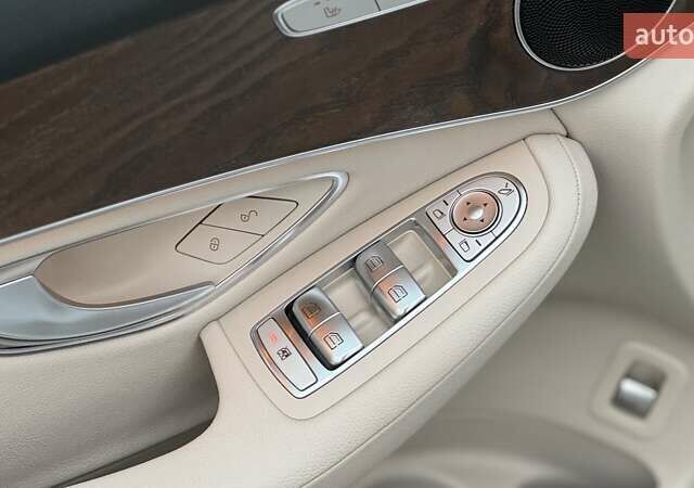 Мерседес ГЛЦ-Класс 2017 в Киеве на Automoto.ua Белый Мерседес ГЛЦ-Класс, объемом двигателя 2.14 л и пробегом 57 тыс. км за 36999 $, фото 12 на Automoto.ua