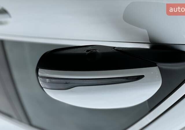 Мерседес ГЛЦ-Класс 2017 в Киеве на Automoto.ua Белый Мерседес ГЛЦ-Класс, объемом двигателя 2.14 л и пробегом 57 тыс. км за 36999 $, фото 9 на Automoto.ua