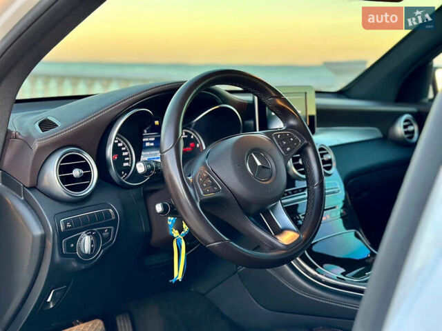 Белый Мерседес ГЛЦ-Класс, объемом двигателя 2.2 л и пробегом 190 тыс. км за 28599 $, фото 6 на Automoto.ua