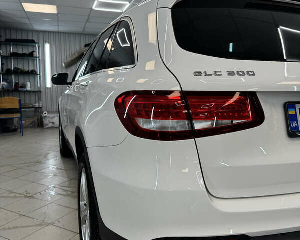 Білий Мерседес ГЛЦ-Клас, об'ємом двигуна 1.99 л та пробігом 93 тис. км за 27400 $, фото 24 на Automoto.ua