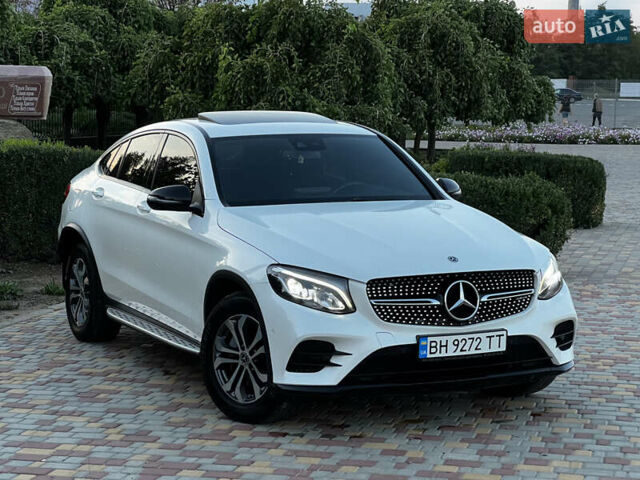 Белый Мерседес ГЛЦ-Класс, объемом двигателя 1.99 л и пробегом 68 тыс. км за 35800 $, фото 6 на Automoto.ua
