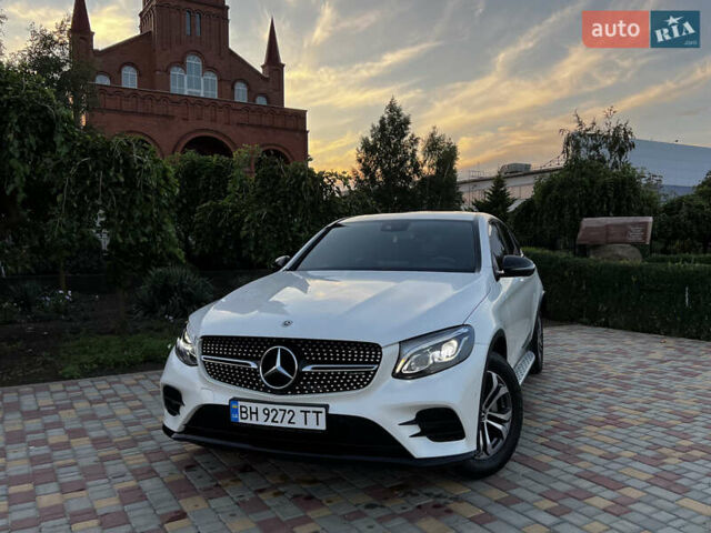 Белый Мерседес ГЛЦ-Класс, объемом двигателя 1.99 л и пробегом 68 тыс. км за 35800 $, фото 1 на Automoto.ua