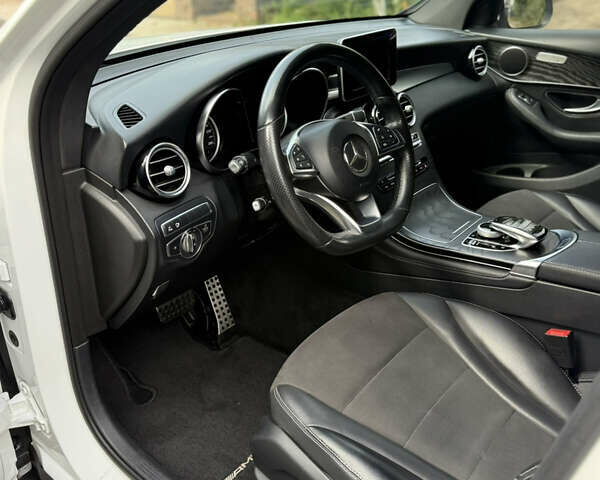 Мерседес ГЛЦ-Класс 2017 в Киеве на Automoto.ua Белый Мерседес ГЛЦ-Класс, объемом двигателя 2.14 л и пробегом 91 тыс. км за 38999 $, фото 13 на Automoto.ua