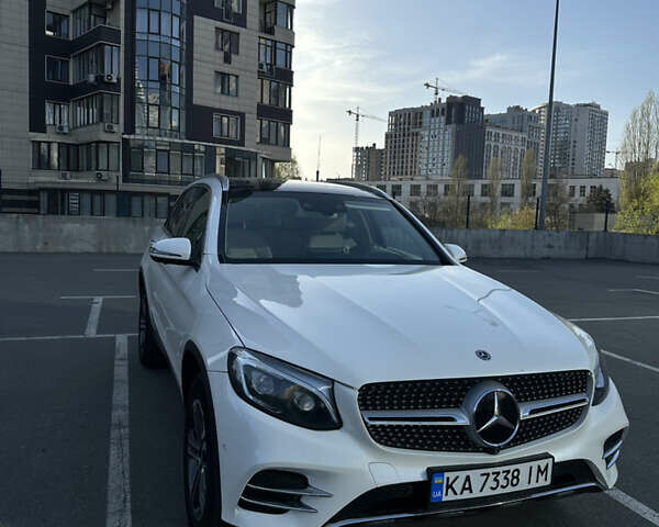 Белый Мерседес ГЛЦ-Класс, объемом двигателя 1.99 л и пробегом 157 тыс. км за 28200 $, фото 2 на Automoto.ua