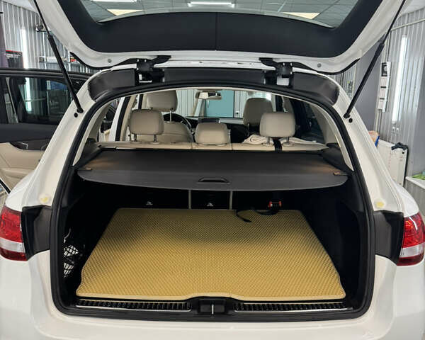 Білий Мерседес ГЛЦ-Клас, об'ємом двигуна 1.99 л та пробігом 93 тис. км за 27400 $, фото 15 на Automoto.ua